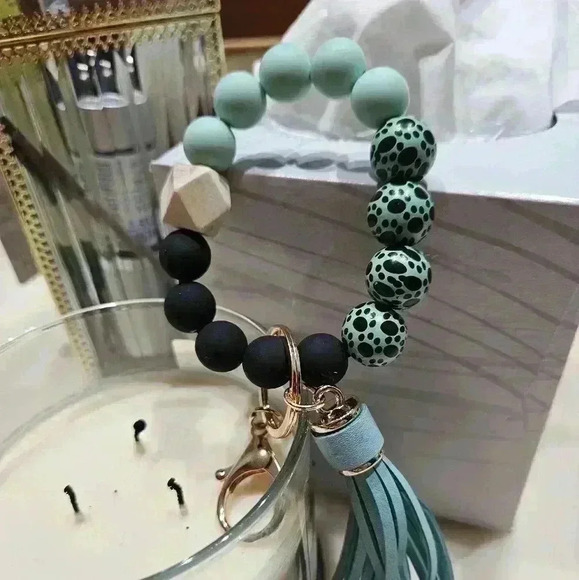 Wooden Keychain - Picture 2 of 2